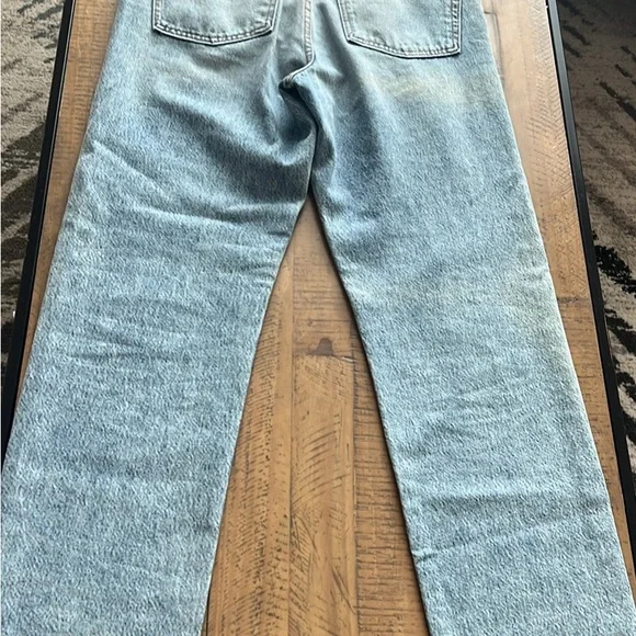 MODERN AMERICAN
DOHENY - Picture 5 of 9